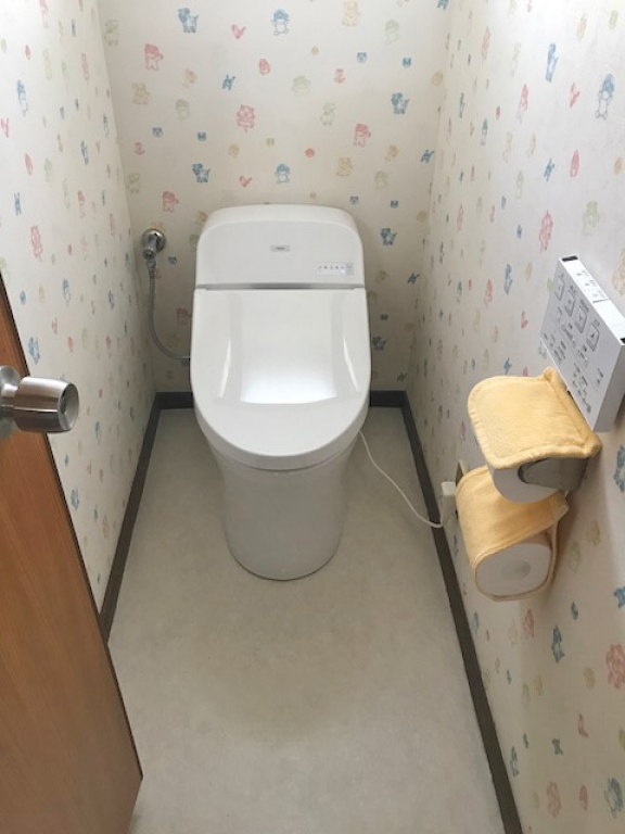 トイレ改修工事（柏十余二店）